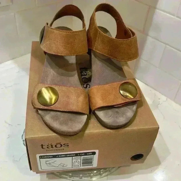 Tao's Carousel Burnt Orange Wedge Heel Sandal Size EU 37 US 6-6.5 - Picture 1 of 11